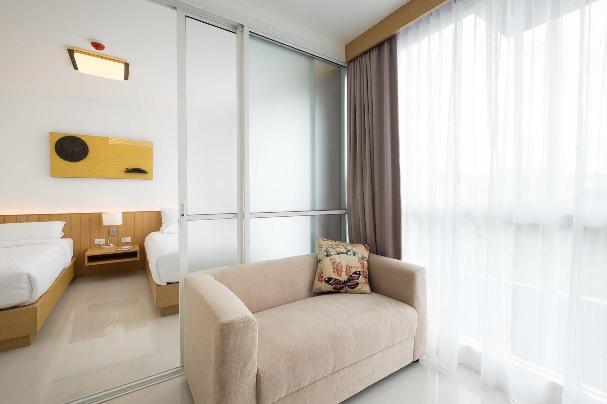 Modern Thai Suites Phuket Dış mekan fotoğraf